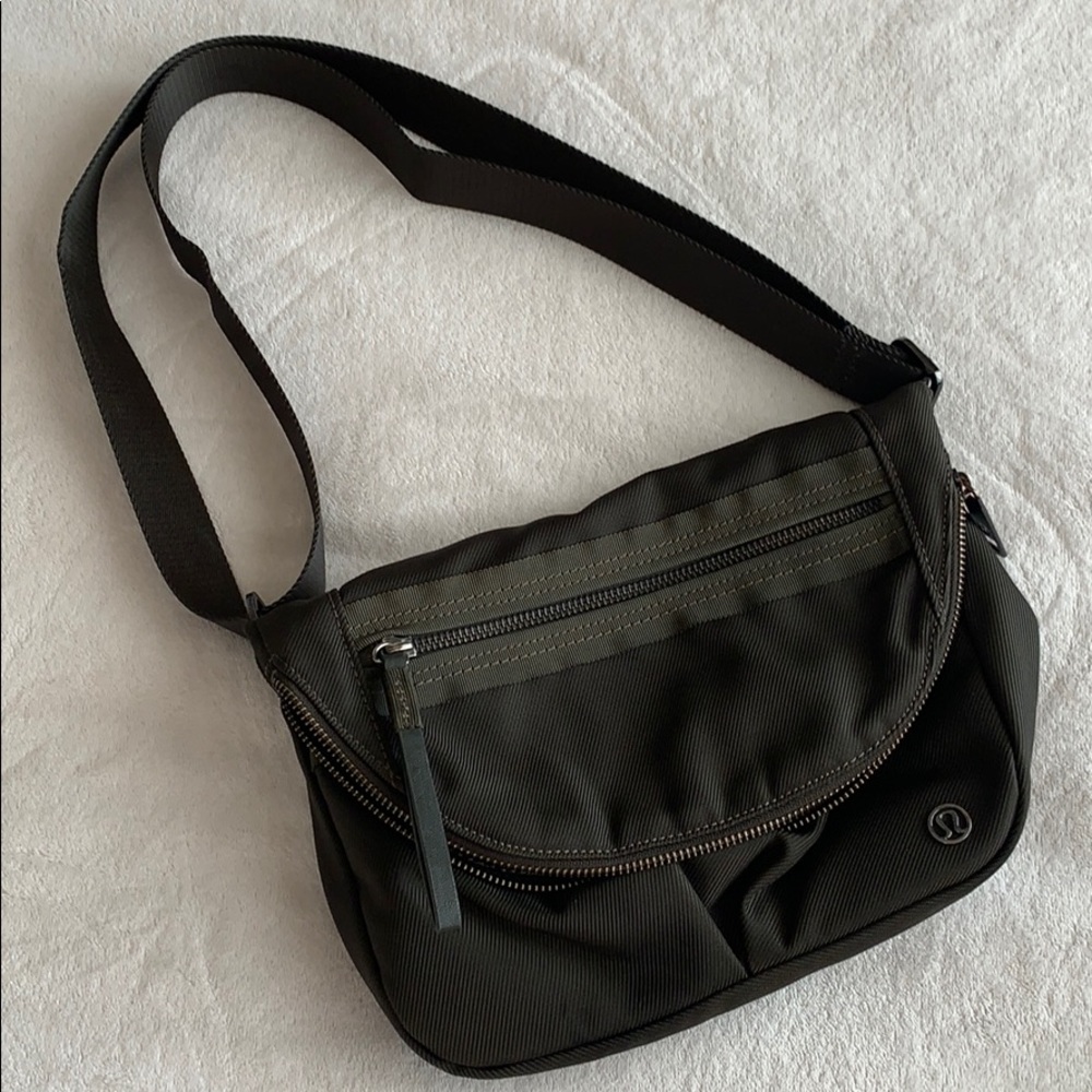 LULULEMON fanny pack purse